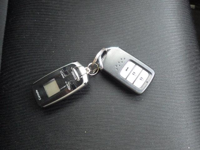 グレイス ハイブリッドＥＸ　４ＷＤ　社外ナビ　フルセグＴＶ　バックカメラ　ＬＥＤライト　エンジンスターター　夏冬タイヤ（18枚目）