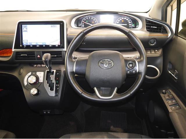 シエンタ Ｇ　衝突被害軽減　ウォークスルー　ＶＳＣ　リアカメラ　ＬＥＤライト　デュアルパワースライドドア　４ＷＤ車　キーフリーシステム　フルセグＴＶ　ＡＡＣ　パワーウインドウ　ＤＶＤ　ナビ＆ＴＶ　ＥＴＣ車載器（5枚目）