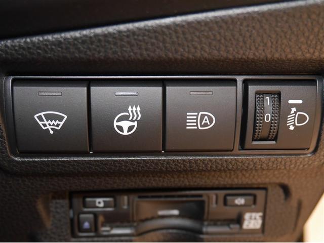 カローラクロス ハイブリッド Z 電動シート 半革シート 衝突軽減ブレ メモリーナビ AC100V LEDライト オートクルーズコントロール ミュージックプレイヤー接続可 キーレス アルミホイール フルセグTV ドラレコ 4WD(23枚目)