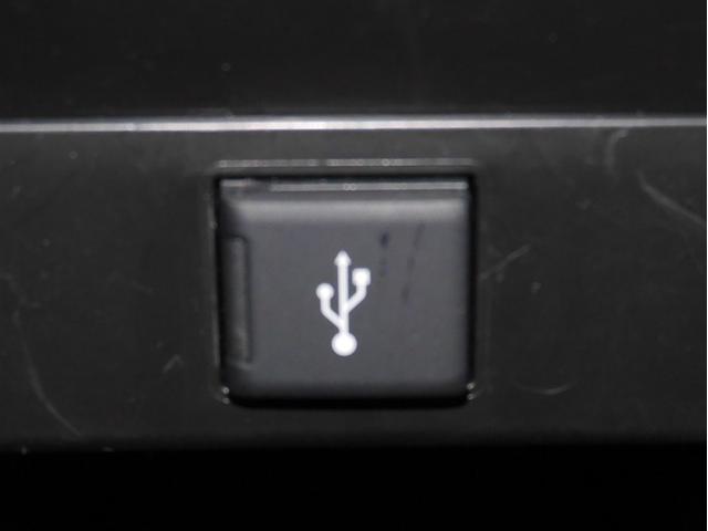 アルファード ２．５Ｓ　タイプゴールド　衝突軽減システム　Ｂカメラ　ＡＣ１００Ｖ　ＡＢＳ　両側オートスライドドア　ＬＥＤライト　寒冷地仕様車　クルコン　アルミホイール　アイドリングストップ　エアバッグ　キーレス　ドラレコ　３列シート　４ＷＤ（17枚目）