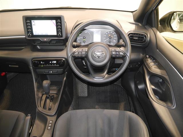 ヤリス ハイブリッドＸ　サイドエアバッグ　盗難防止　ＶＳＣ　クルコン　４ＷＤ　アイドリングストップ　ＥＴＣ　スマートキー　寒冷地仕様　ナビ　オートエアコン　ミュージックプレイヤー接続可　メモリーナビ　キーレス　エアバッグ（5枚目）