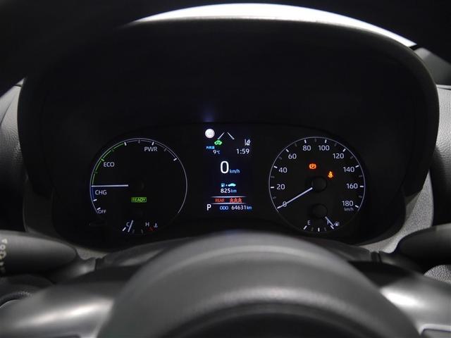 ヤリス ハイブリッドＸ　サイドエアバッグ　盗難防止　ＶＳＣ　クルコン　４ＷＤ　アイドリングストップ　ＥＴＣ　スマートキー　寒冷地仕様　ナビ　オートエアコン　ミュージックプレイヤー接続可　メモリーナビ　キーレス　エアバッグ（7枚目）