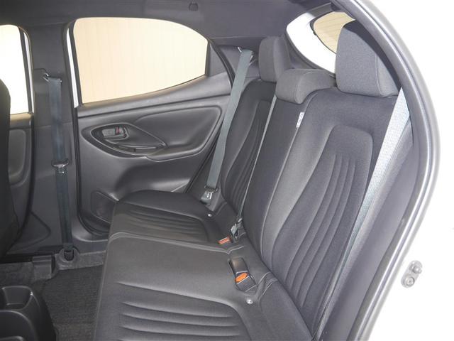 ヤリス ハイブリッドＸ　サイドエアバッグ　盗難防止　ＶＳＣ　クルコン　４ＷＤ　アイドリングストップ　ＥＴＣ　スマートキー　寒冷地仕様　ナビ　オートエアコン　ミュージックプレイヤー接続可　メモリーナビ　キーレス　エアバッグ（8枚目）