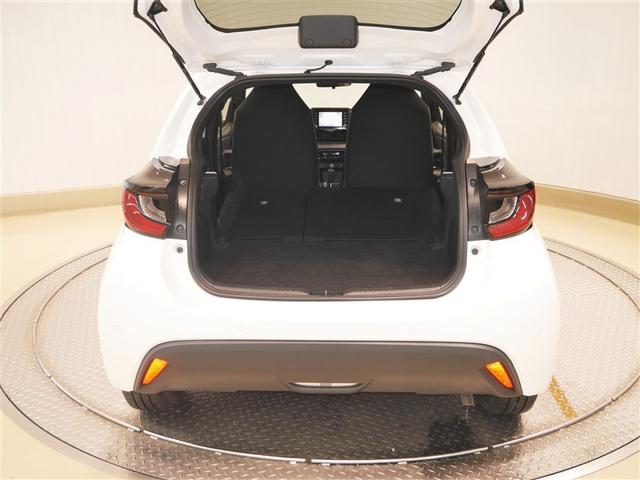 ヤリス ハイブリッドＸ　サイドエアバッグ　盗難防止　ＶＳＣ　クルコン　４ＷＤ　アイドリングストップ　ＥＴＣ　スマートキー　寒冷地仕様　ナビ　オートエアコン　ミュージックプレイヤー接続可　メモリーナビ　キーレス　エアバッグ（9枚目）