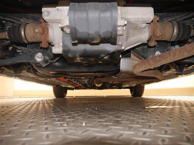 ヤリス ハイブリッドＸ　サイドエアバッグ　盗難防止　ＶＳＣ　クルコン　４ＷＤ　アイドリングストップ　ＥＴＣ　スマートキー　寒冷地仕様　ナビ　オートエアコン　ミュージックプレイヤー接続可　メモリーナビ　キーレス　エアバッグ（35枚目）