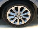 純正アルミホイールはデザインも良く精度は高め。走行安定性がとてもいいんです。