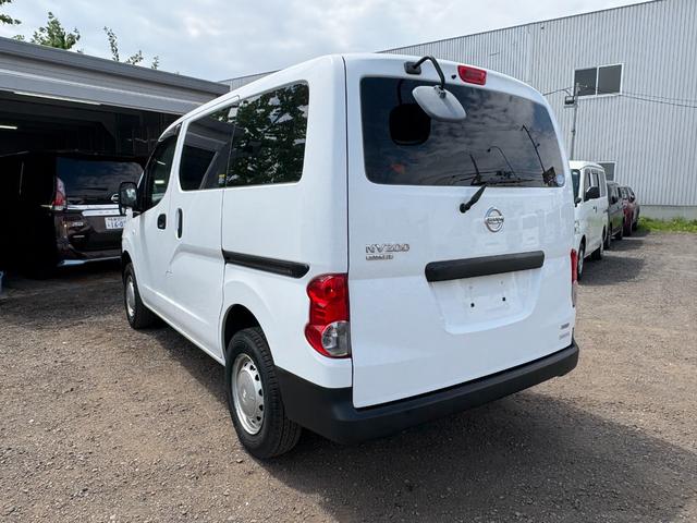 ＮＶ２００バネットバン ＤＸ　４ＷＤ　ワンオーナー　キーレス　５人乗り　ラジオ　両側スライドドア　純正フロアマット　寒冷地仕様（6枚目）