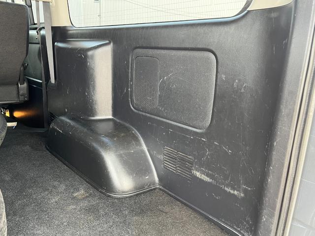 レジアスエースバン ロングスーパーＧＬ　キーレス　純正ＳＤナビＴＶ　バックカメラ　ＥＴＣ　車線逸脱警報　ＬＥＤライト　冬タイヤ積込　ドライブレコーダー（32枚目）