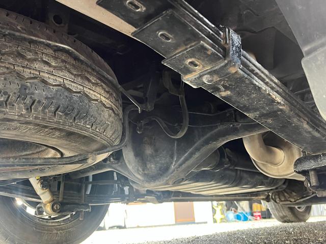 レジアスエースバン スーパーGL ダークプライム スマートキー プッシュスタート 社外SDナビ バックカメラ ETC 両側パワースライドドア LEDヘッドライト 社外Fリップスポイラー 社外テール ベッドキット(15枚目)