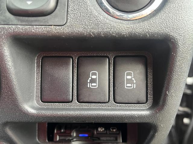 レジアスエースバン スーパーGL ダークプライム スマートキー プッシュスタート 社外SDナビ バックカメラ ETC 両側パワースライドドア LEDヘッドライト 社外Fリップスポイラー 社外テール ベッドキット(24枚目)