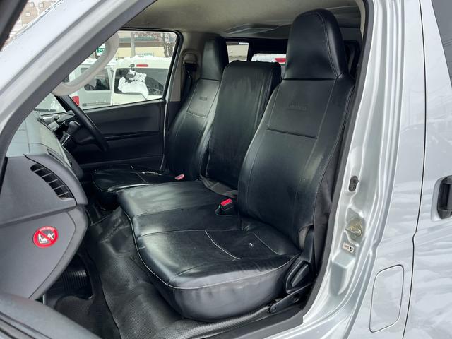 ハイエースバン ロングDX GLパッケージ 6人乗り キーレス 純正SDナビTV バックカメラ ETC リアヒーター リアクーラー 助手席SRS(18枚目)