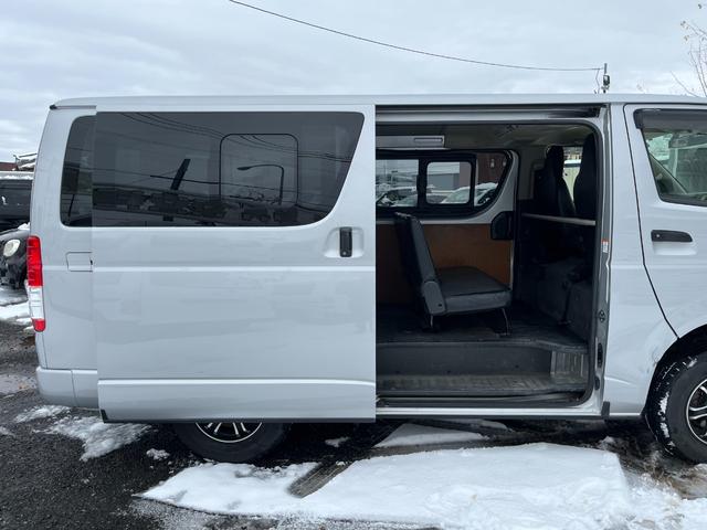 ハイエースバン ロングDX GLパッケージ 6人乗り キーレス 純正SDナビTV バックカメラ ETC リアヒーター リアクーラー 助手席SRS(26枚目)