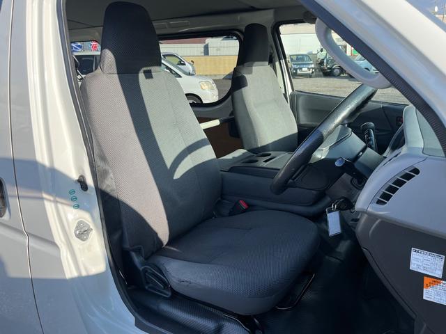 ハイエースバン ロングDX 5ドア 3人乗り 寒冷地仕様 キーレス ETC 社外15インチAW フォグランプ(14枚目)