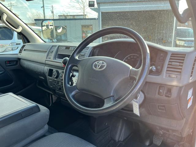 ハイエースバン ロングDX 5ドア 3人乗り 寒冷地仕様 キーレス ETC 社外15インチAW フォグランプ(18枚目)