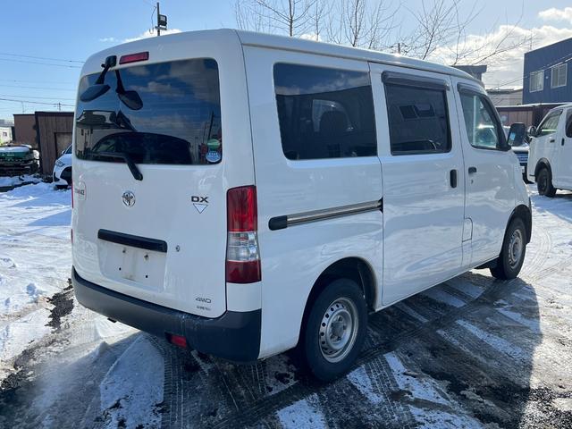 タウンエースバン DX 寒冷地仕様 集中ドアロック 純正ラジオ ドライブレコーダー ETC リアフォグランプ 積込夏タイヤ(5枚目)