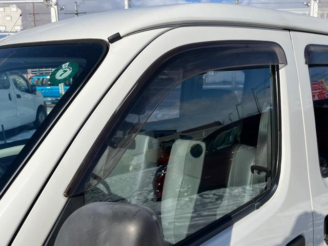 タウンエースバン DX 寒冷地仕様 集中ドアロック 純正ラジオ ドライブレコーダー ETC リアフォグランプ 積込夏タイヤ(10枚目)