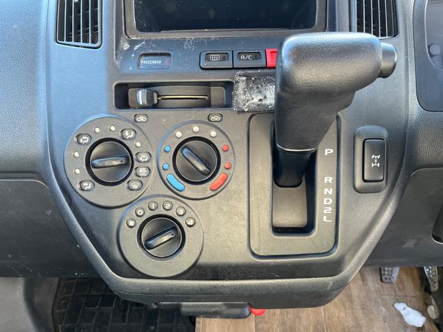 タウンエースバン DX 寒冷地仕様 集中ドアロック 純正ラジオ ドライブレコーダー ETC リアフォグランプ 積込夏タイヤ(22枚目)