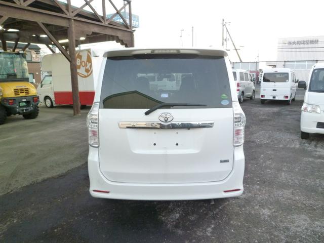 ヴォクシー ZS 煌Z 純正ナビ・コンビシート・HIDヘッドライト・両側パワースライドドア・オートライト・パドルシフト・スマートキー・プッシュスタート・寒冷地仕様・電動格納式ドアミラー(4枚目)