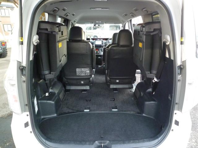 ヴォクシー ZS 煌Z 純正ナビ・コンビシート・HIDヘッドライト・両側パワースライドドア・オートライト・パドルシフト・スマートキー・プッシュスタート・寒冷地仕様・電動格納式ドアミラー(27枚目)