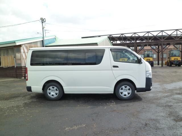 ハイエースバン ロングＤＸ　あんしん保証付き☆　寒冷地仕様・９人乗・バックカメラ・ドラレコ前・リアヒーター・キーレス・ハロゲンヘッドライト・パワーヒーター・社外ナビ・ライトレベライザー・ＡＢＳ（6枚目）
