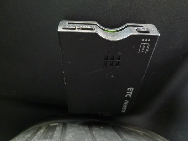 ハイエースバン ロングＤＸ　あんしん保証付き☆　寒冷地仕様・９人乗・バックカメラ・ドラレコ前・リアヒーター・キーレス・ハロゲンヘッドライト・パワーヒーター・社外ナビ・ライトレベライザー・ＡＢＳ（21枚目）