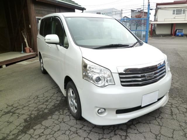 ノア X 両側スライドドア・バックカメラ・デアイサ・オートライト・キーレス・ミラーウィンカー・ワンセグTV・電動格納式ドアミラー(7枚目)