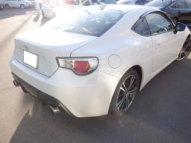 86 GT ワンオーナー・F&Bカメラ・ミラーヒーター・ETC・オートライト・HIDヘッドライト・純正ナビ・純正AW・スマートキー・電動格納式ドアミラー・フルセグTV(5枚目)