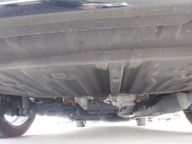 ヴォクシー ハイブリッドＳ－Ｚ　ワンオーナー／社外アルミホイール／純正アルミ有／ローダウン／ハーフレザー／パワーバックドア／ステアリングヒーター（13枚目）