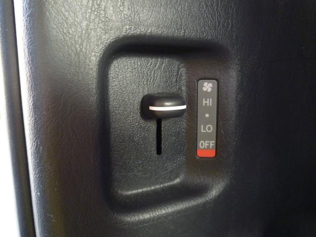 ハイエースバン ロングDX 寒冷地仕様・9人乗・Rヒーター付 あんしん保証付き☆ ドラレコ・バックカメラ・リヤヒーター・片側スライドア・ETC(24枚目)