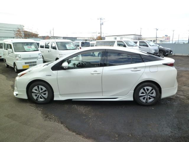 プリウス A あんしん保証付き☆ モデリスタエアロ・パーキングアシスト・バックカメラ・ヘッドアップディスプレイ・ブラインドスポットモニター・クルコン・パーキングソナー・ETC・デアイサ(2枚目)