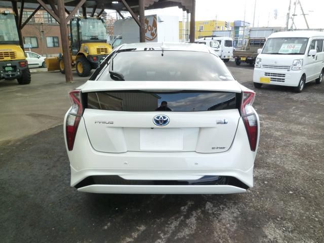 プリウス A あんしん保証付き☆ モデリスタエアロ・パーキングアシスト・バックカメラ・ヘッドアップディスプレイ・ブラインドスポットモニター・クルコン・パーキングソナー・ETC・デアイサ(4枚目)