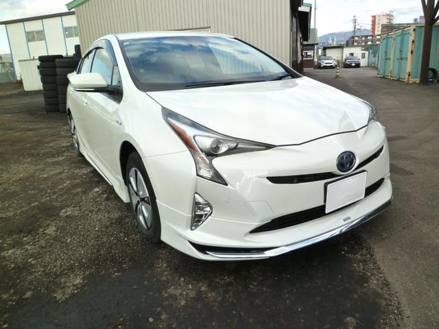 プリウス A あんしん保証付き☆ モデリスタエアロ・パーキングアシスト・バックカメラ・ヘッドアップディスプレイ・ブラインドスポットモニター・クルコン・パーキングソナー・ETC・デアイサ(10枚目)