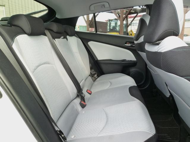 プリウス A あんしん保証付き☆ モデリスタエアロ・パーキングアシスト・バックカメラ・ヘッドアップディスプレイ・ブラインドスポットモニター・クルコン・パーキングソナー・ETC・デアイサ(41枚目)