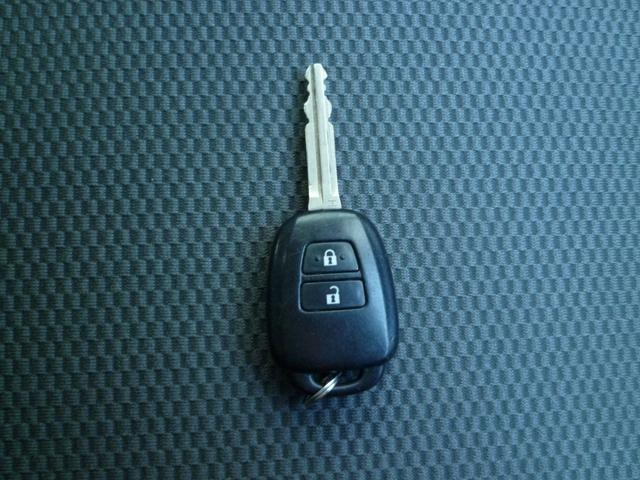 レジアスエースバン ロングＤＸ　あんしん保証付き☆　左側スライドドア・リヤヒーター・ＥＴＣ・キーレス・フルセグＴＶ・ライトレベライザー（23枚目）