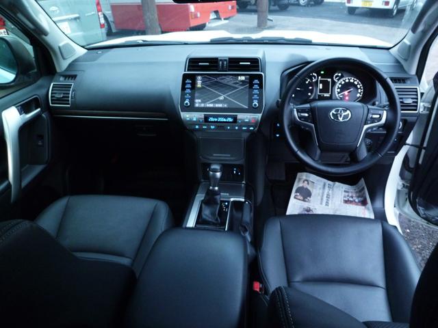 ランドクルーザープラド ＴＸ　Ｌパッケージ　マットブラックエディション　サンルーフ・電動シート・革シート・純正ＡＷ・全方位カメラ・ＬＥＤヘッドライト・ＥＴＣ２．０・電格オートミラー・シートヒーター、エアコン・ドラレコ前後・ルーフレール・ライトウォッシャー（18枚目）