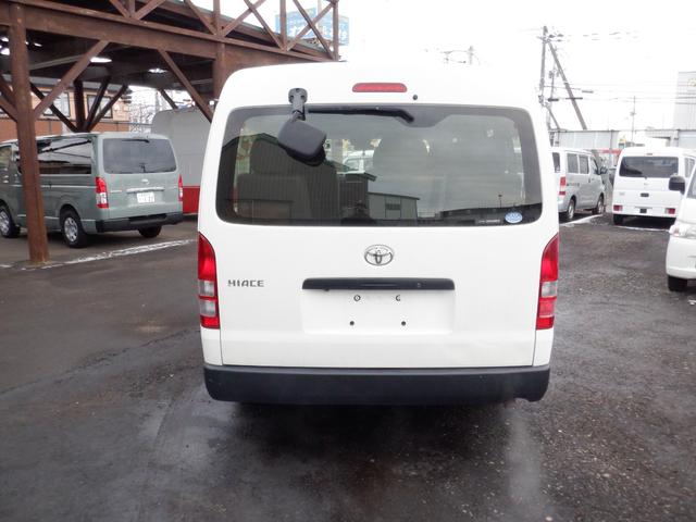 ハイエースワゴン ＤＸ　パワースライドドア・バックカメラ・リヤヒーター・リヤクーラー・ドラレコ・寒冷地仕様・オートハイビーム・ミラーヒーター・ＥＴＣ・セーフティセンス・キーレス・ライトレベライザー（4枚目）