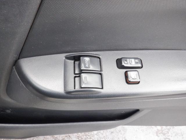 ハイエースワゴン ＤＸ　パワースライドドア・バックカメラ・リヤヒーター・リヤクーラー・ドラレコ・寒冷地仕様・オートハイビーム・ミラーヒーター・ＥＴＣ・セーフティセンス・キーレス・ライトレベライザー（13枚目）