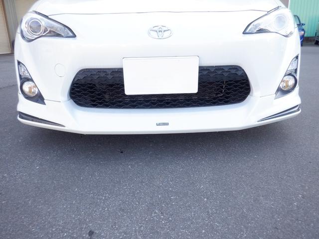 ８６ ＧＴ　モデリスタエアロ・社外マフラー・ローダウン・バックカメラ・パドルシフト・スマートキー・プッシュスタート・ＨＩＤヘッドライト・オートライト・電動格納式ドアミラー・純正ナビ（12枚目）