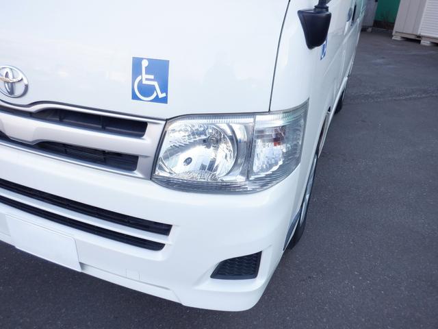 ハイエースバン ウェルキャブＣロング　車椅子リフト・オートステップ・左パワースライドドア・純正ラジオ・寒冷地仕様・リヤヒーター・リヤクーラー・ＰＷＲ　ＨＥＡＴ・ヘッドライトレベライザー・ハロゲンヘッドライト（9枚目）