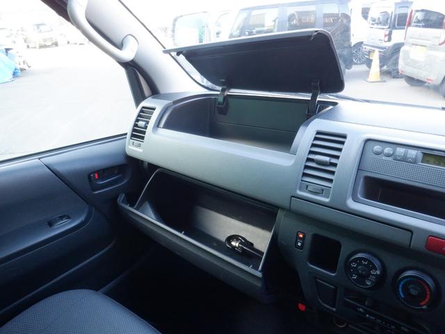 ハイエースバン ウェルキャブＣロング　車椅子リフト・オートステップ・左パワースライドドア・純正ラジオ・寒冷地仕様・リヤヒーター・リヤクーラー・ＰＷＲ　ＨＥＡＴ・ヘッドライトレベライザー・ハロゲンヘッドライト（22枚目）