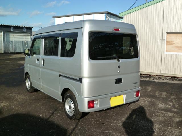 エブリイ ＰＡリミテッド　マニュアル５Ｆ・ラジオ・エアコン・パワーウインド・パワステ（3枚目）