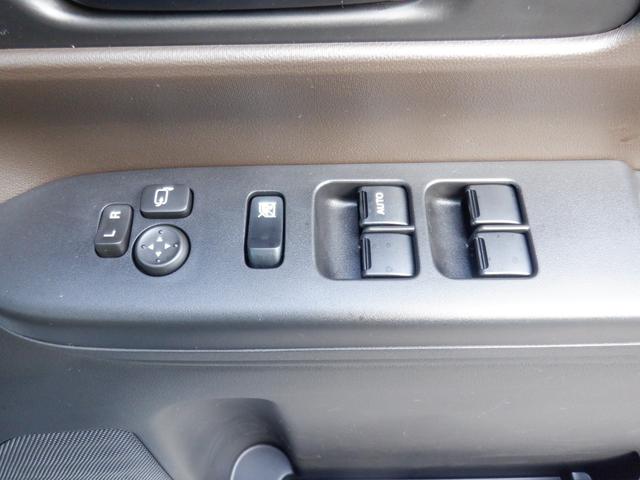 スペーシア ハイブリッドX 全方位モニター付き装着車 全方位モニター・両側パワースライドドア・LEDヘッドライト・バックカメラ・オートライト・マルチユースフラップ・セーフティサポート・フルセグTV・F席左右シートヒーター・USB(19枚目)