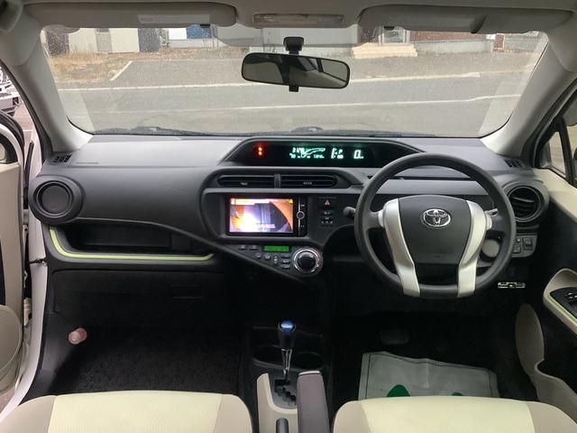 アクア Ｓ　キーレス　アイドリングストップ　衝突安全ボディ　電動格納ミラー　ナビ　バックカメラ　エンジンスターター　エアコン　パワーステアリング　運転席・助手席エアバック　ＡＢＳ　ＥＳＣ（14枚目）