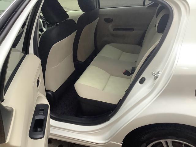 アクア Ｓ　キーレス　アイドリングストップ　衝突安全ボディ　電動格納ミラー　ナビ　バックカメラ　エンジンスターター　エアコン　パワーステアリング　運転席・助手席エアバック　ＡＢＳ　ＥＳＣ（17枚目）