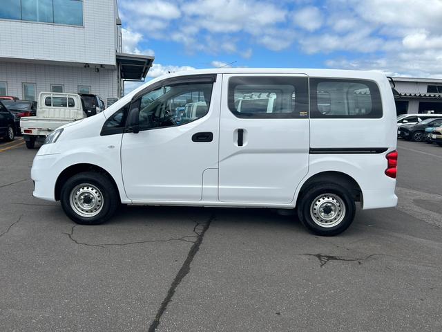 ＮＶ２００バネットバン ＤＸ　全国１年保証付・４ＷＤ・キーレス・ブレーキサポート・横滑り防止　衝突防止システム　エアバッグ　エアコン　パワーステアリング　パワーウィンドウ　ＡＢＳ（5枚目）