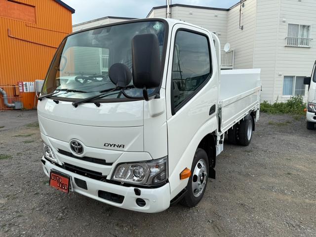 ダイナトラック パワーゲート付・レンタ歴有り　・ＡＴ・４ＷＤ・パワーゲート付・オートライト・横滑り防止装置・ヘッドライトウォッシャー・排ガス浄化装置・オートハイビーム・パーキングセンサー・レーンキープアシスト・ブレーキサポート・バックカメラ（4枚目）