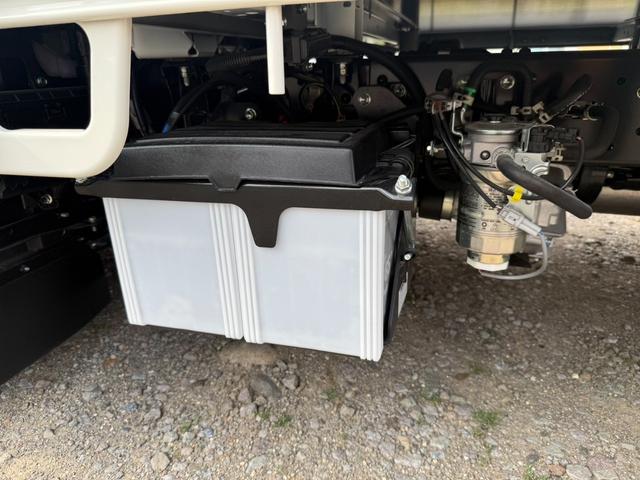 ダイナトラック パワーゲート付・レンタ歴有り　・ＡＴ・４ＷＤ・パワーゲート付・オートライト・横滑り防止装置・ヘッドライトウォッシャー・排ガス浄化装置・オートハイビーム・パーキングセンサー・レーンキープアシスト・ブレーキサポート・バックカメラ（46枚目）