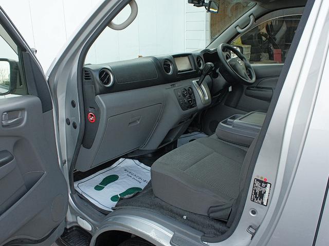 NV350キャラバンバン ロングDXターボ 4WD ナビTV キーレス 切替4WD パワーヒート リアヒーター リアクーラー 両側スライドドア 助手席エアバッグ デイトナホイール ライトレベライザー ドライブレコーダー バックカメラ ETC(30枚目)