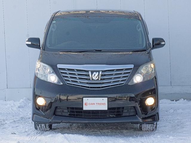 アルファード ２４０Ｓ　４ＷＤ　ナビＴＶ　スマートキー　プッシュスタート　両側パワースライド　フリップダウンモニター　コーナーセンサー　セカンドオットマン　オートライト　オートＡＣ　バックカメラ　ステアリングスイッチ　ＥＴＣ（4枚目）