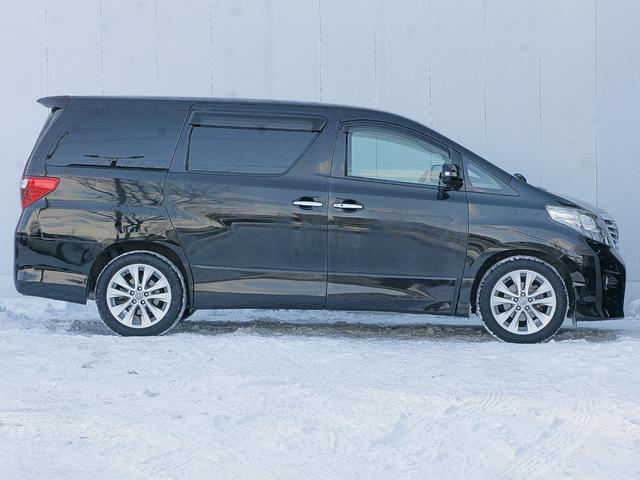 アルファード ２４０Ｓ　４ＷＤ　ナビＴＶ　スマートキー　プッシュスタート　両側パワースライド　フリップダウンモニター　コーナーセンサー　セカンドオットマン　オートライト　オートＡＣ　バックカメラ　ステアリングスイッチ　ＥＴＣ（6枚目）